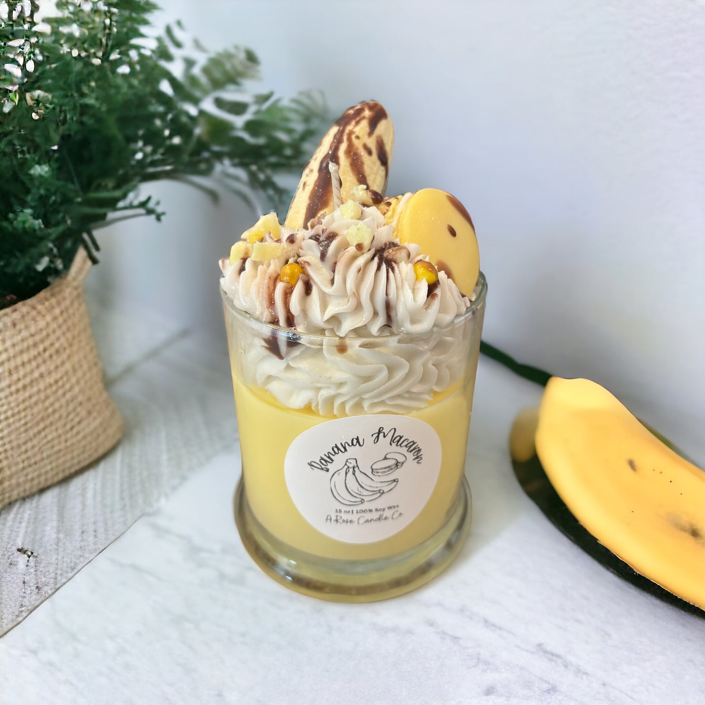 Banana Macaron